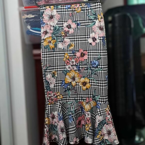 New Ponte Stretch High Waist Fishtail Pencil-Cut Skirt Below Knee Made in Canada - Picture 2 of 3